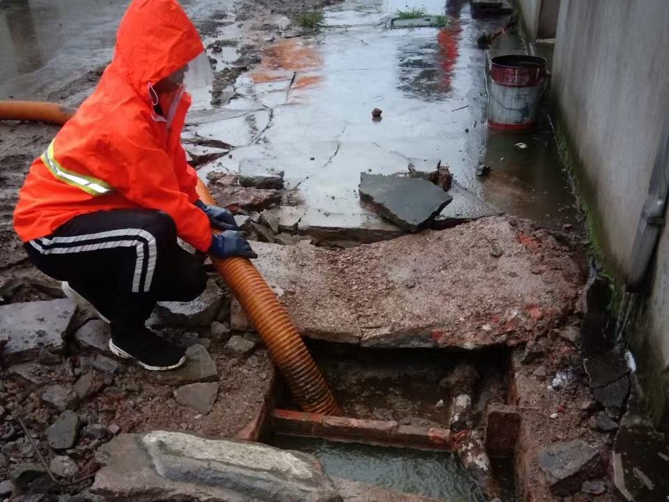 沙田镇专业清理污水池 炜誉市政以规范流程守护城市 “肠道”